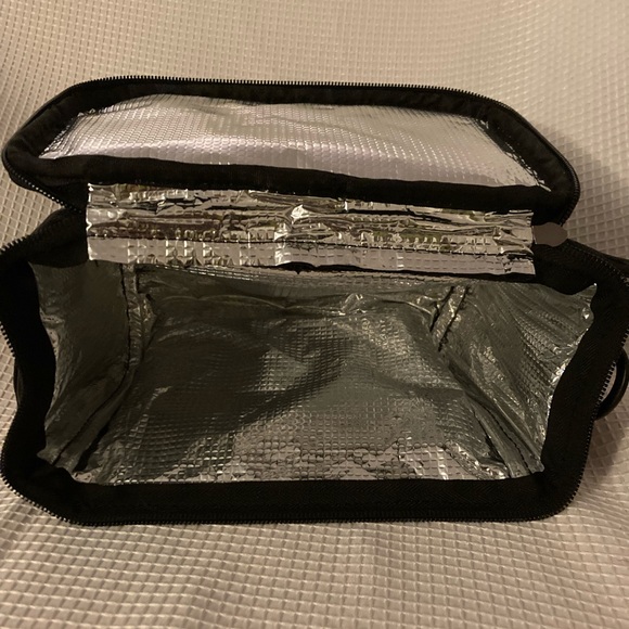 RZAHUAHU High Capacity Bike Bag Insulated Bicycle Handlebar Bag - Picture 4 of 5